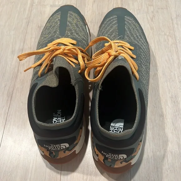 The North Face Sneakers - Picture 2 of 6